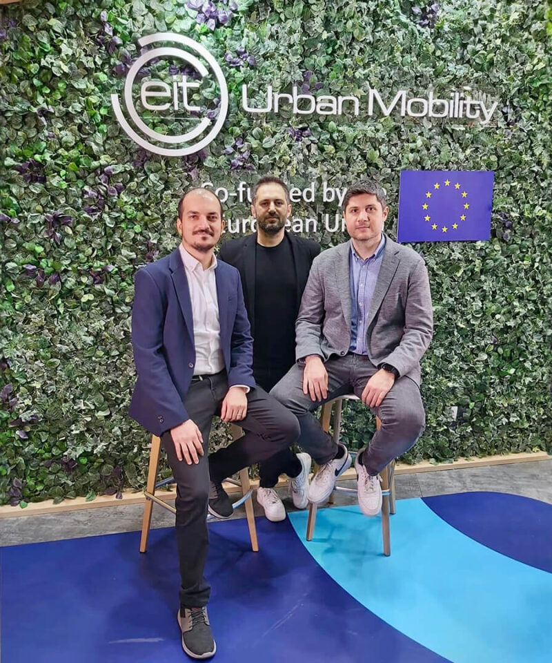 mobiqu-kuruculari-tomorrowmobility-ve-slush2022e-katildi